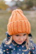 Pomarańczowa czapka zimowa