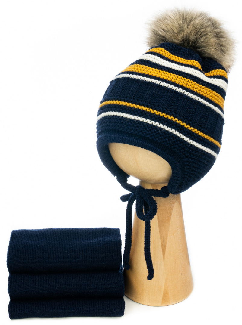 Baby hat with a scarf Baby hat with a scarf