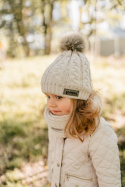 Beżowa czapka zimowa z kominem dla dziewczynki
