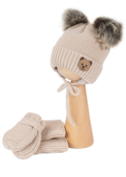 Baby hat with scarf and gloves